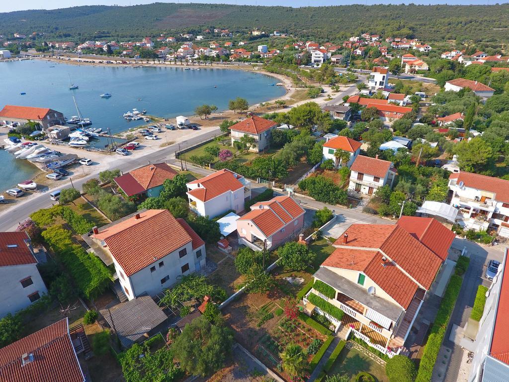 Apartments Lena Sukošan Exterior foto